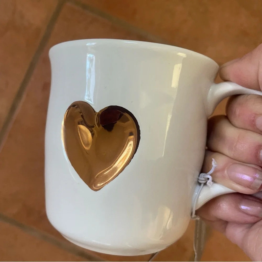 Williams Sonoma Holiday Heart Mug Gold St. Jude Children's Research Hospital NWT